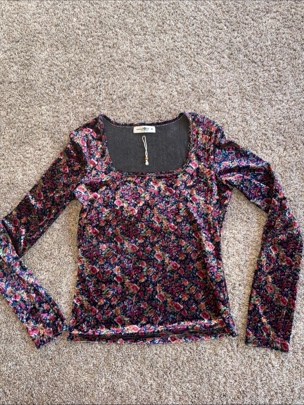 Natural Life floral print crushed velvet tee size medium